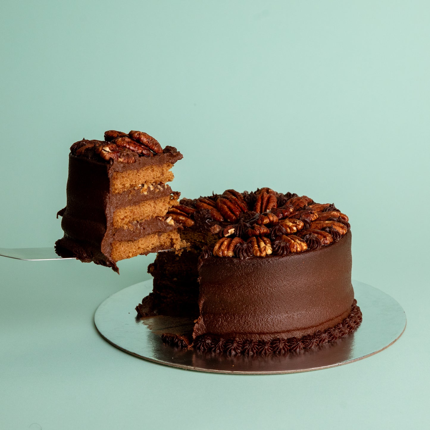 Vanilla Chocolate & Pecan Cake